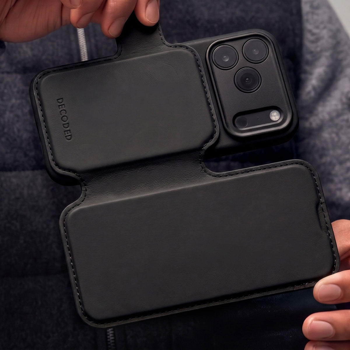 Leather Detachable Wallet Case | Black | iPhone 18 Pro | D27IPO18PDW5BK