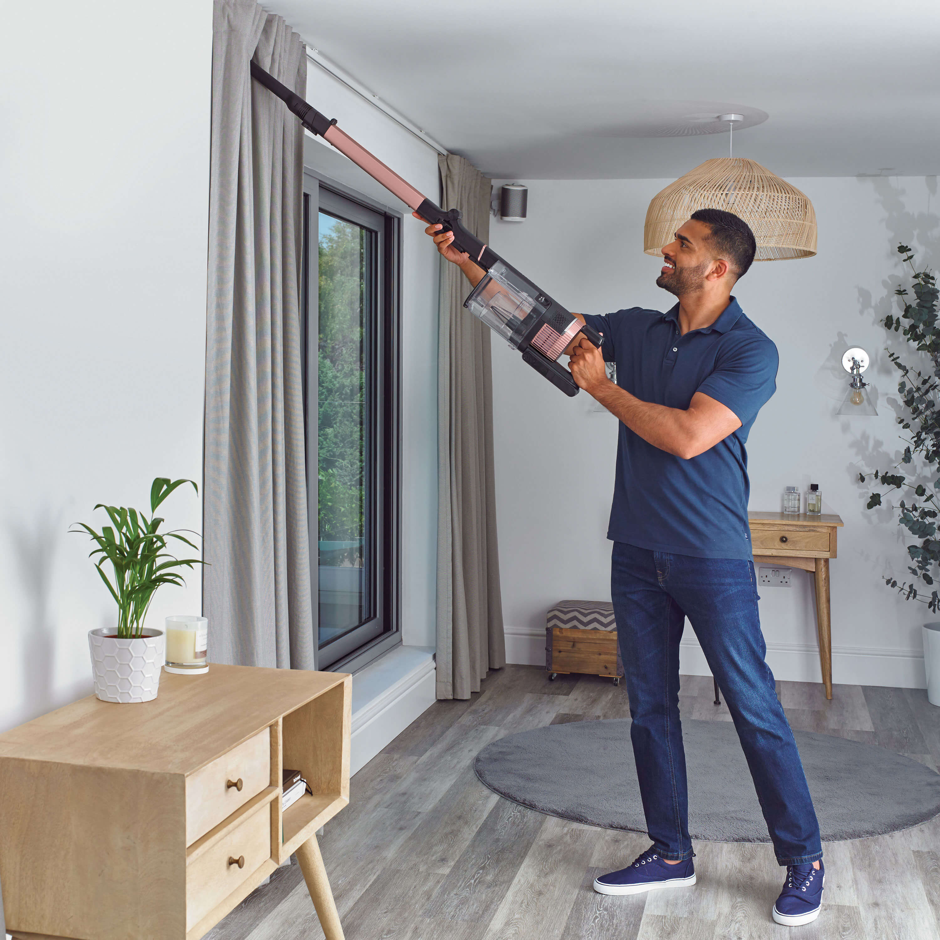 Aspirateur balai sans fil Shark - IZ400EU