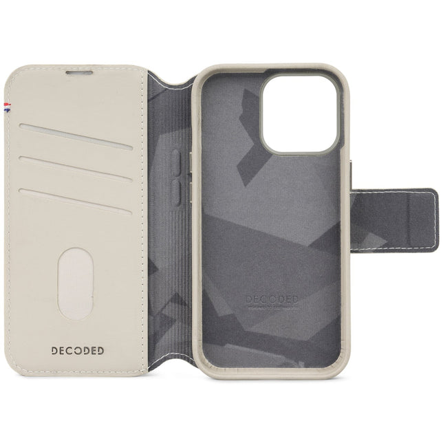 i15 Pro Leather Detachable Wallet