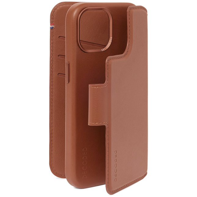 i15 Plus Leather Detachable Wallet